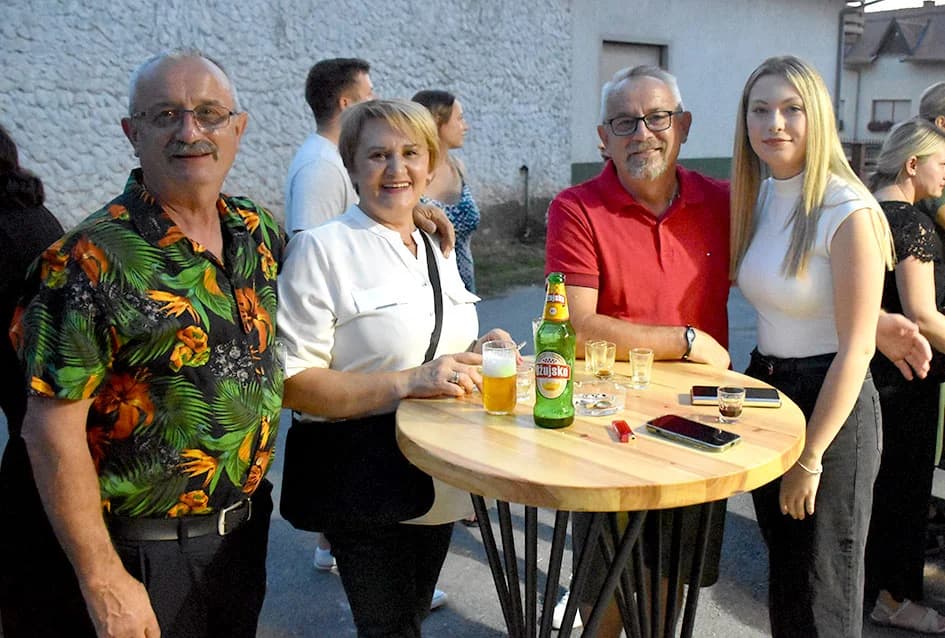 NOGOMETNA LEGRNDA MILE PAVELIĆ PROSLAVIO 40. ROĐENDAN: Brojni uzvanici na proslavi u Alilovcima