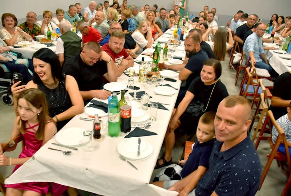 NOGOMETNA LEGRNDA MILE PAVELIĆ PROSLAVIO 40. ROĐENDAN: Brojni uzvanici na proslavi u Alilovcima