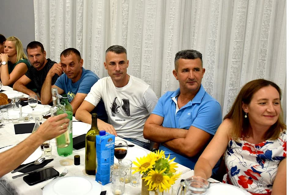 NOGOMETNA LEGRNDA MILE PAVELIĆ PROSLAVIO 40. ROĐENDAN: Brojni uzvanici na proslavi u Alilovcima