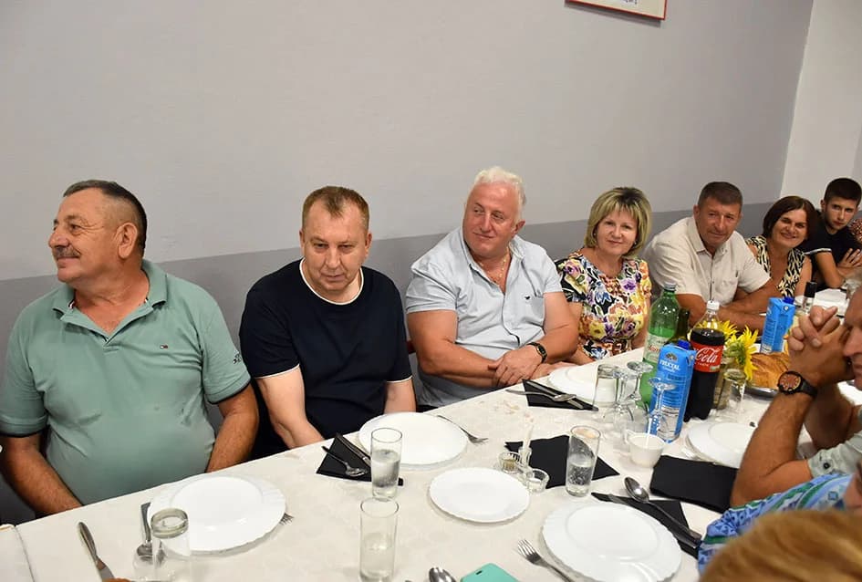 NOGOMETNA LEGRNDA MILE PAVELIĆ PROSLAVIO 40. ROĐENDAN: Brojni uzvanici na proslavi u Alilovcima