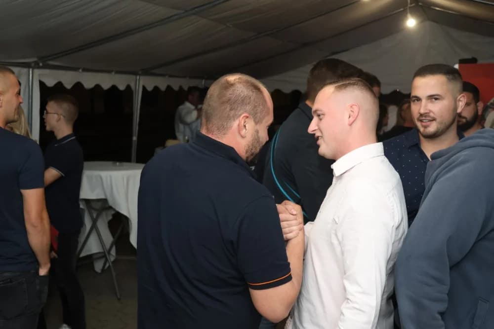 /FOTOGALERIJA/ Caffebar Camel u Kutjevu proslavio 30. obljetnicu rada: Kod nas u lokal dolaze kako one mlađe tako i starije generacije jer se ugodno osjećajuʼ