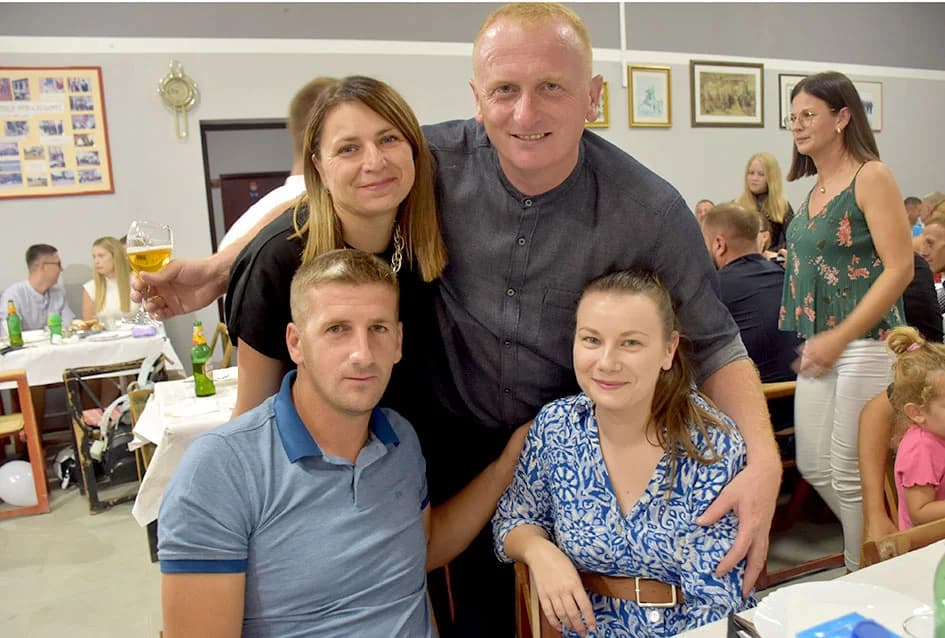 NOGOMETNA LEGRNDA MILE PAVELIĆ PROSLAVIO 40. ROĐENDAN: Brojni uzvanici na proslavi u Alilovcima