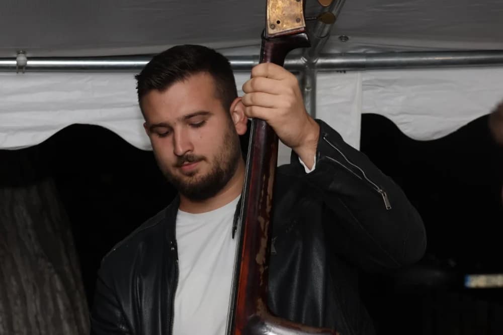 /FOTOGALERIJA/ Caffebar Camel u Kutjevu proslavio 30. obljetnicu rada: Kod nas u lokal dolaze kako one mlađe tako i starije generacije jer se ugodno osjećajuʼ