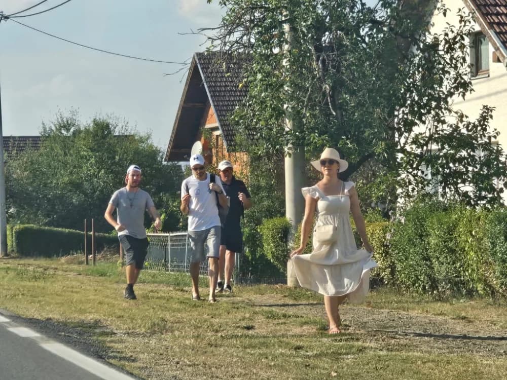 Najmlađi pješak-hodočasnik pleterničkoj Gospi dvogodišnji Leon Matijević s ocem Leonardom