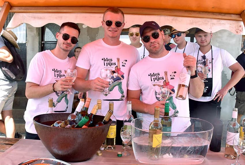 “IDEŠ I PIJEŠ” : Kaptolačkim vinogorjem prošlo više od 450 sudionika