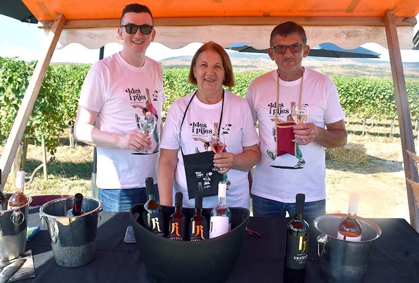 “IDEŠ I PIJEŠ” : Kaptolačkim vinogorjem prošlo više od 450 sudionika