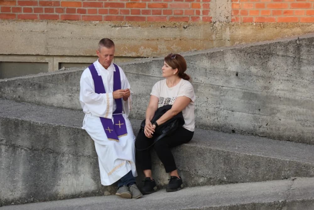 (VELIKA FOTOGALERIJA) Mnoštvo vjernika proslavilo Gospu od suza u Pleternici: „Suze Marijine su svete, a svaka prolivena suza je molitva i vapaj“