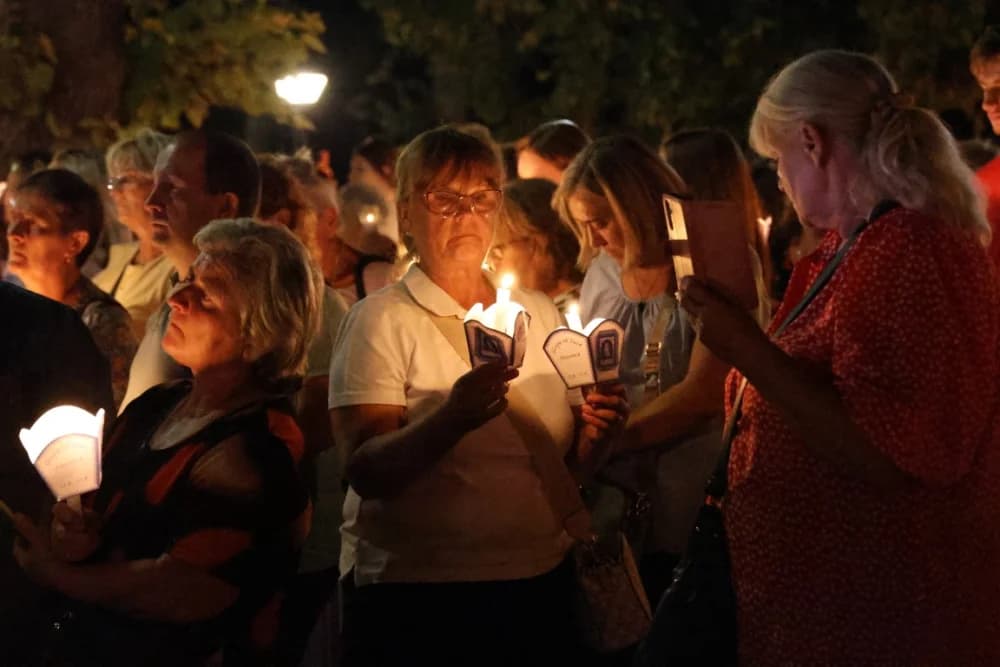 (VELIKA FOTOGALERIJA) Mnoštvo vjernika proslavilo Gospu od suza u Pleternici: „Suze Marijine su svete, a svaka prolivena suza je molitva i vapaj“