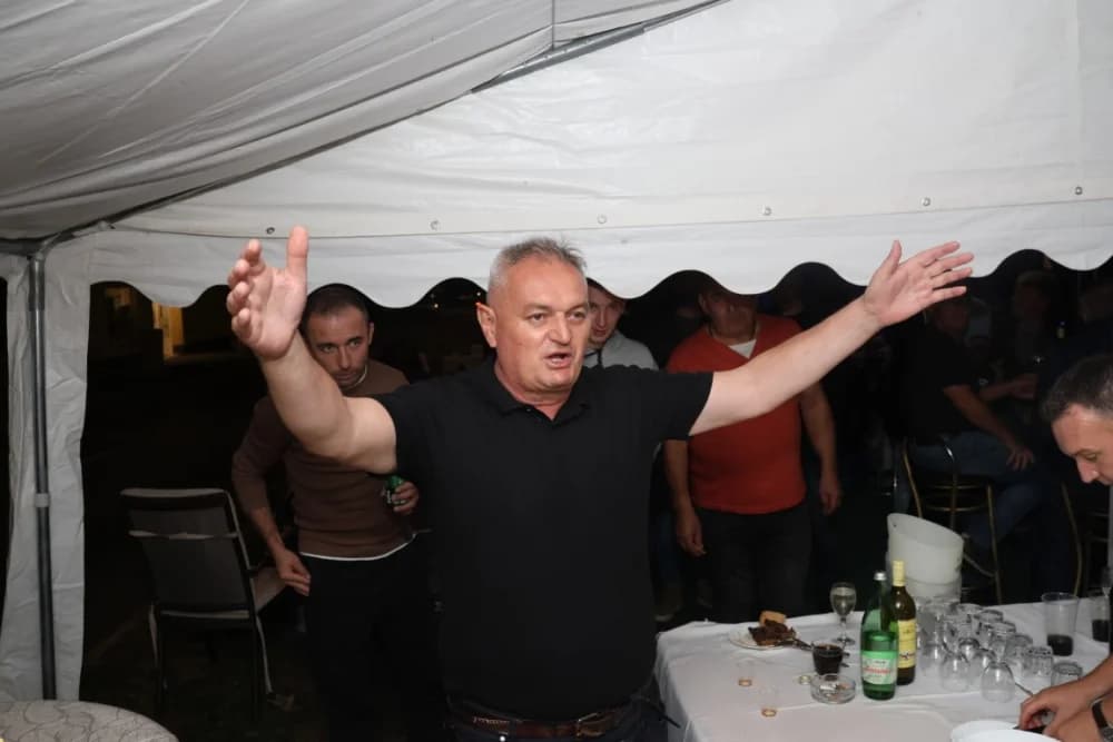 /FOTOGALERIJA/ Caffebar Camel u Kutjevu proslavio 30. obljetnicu rada: Kod nas u lokal dolaze kako one mlađe tako i starije generacije jer se ugodno osjećajuʼ