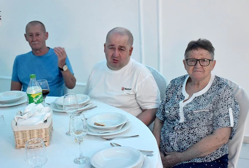 DRUŽENJE INVALIDA: Udruga osoba s invaliditetom Požega provodi deset projekata, a prikupljaju novac za kupovinu vozila za prijevoz invalida