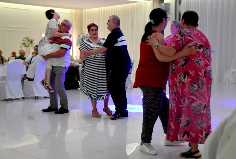DRUŽENJE INVALIDA: Udruga osoba s invaliditetom Požega provodi deset projekata, a prikupljaju novac za kupovinu vozila za prijevoz invalida