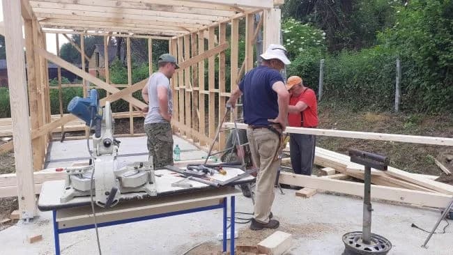 Radnim akcijama završili gradnju višenamjenske drvene sjenice