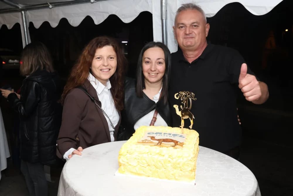 /FOTOGALERIJA/ Caffebar Camel u Kutjevu proslavio 30. obljetnicu rada: Kod nas u lokal dolaze kako one mlađe tako i starije generacije jer se ugodno osjećajuʼ