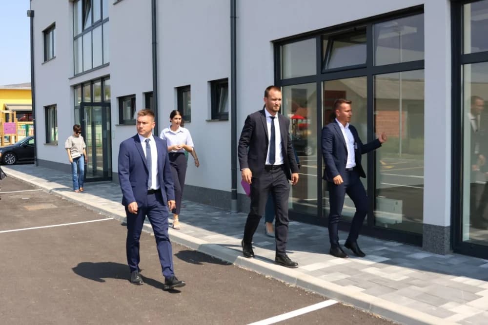 Napokon je u službenom posjetu bio jedan ministar u gradu Kutjevu - Šime Erlić