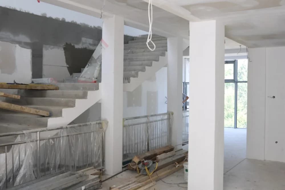 Vrijedne ugovore za financiranje različitih projekata ministar Šime Erlić uručio županici Antoniji Jozić i gradonačelniku Željku Glaviću