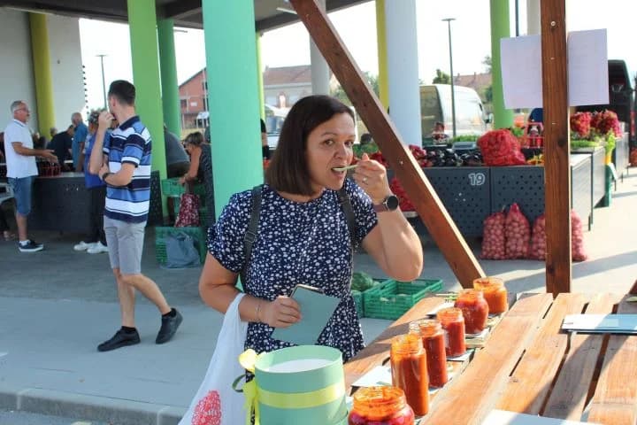 Najbolji ajvar pripremile Natalija Kristek iz Tekića i Marica Uhrin iz Pleternice