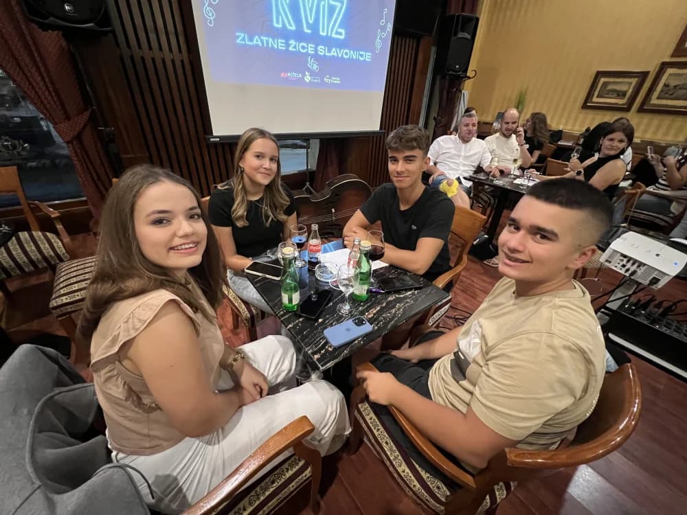Tamburaši okupljeni pod imenom Zlatni ducati pobjednici kviza o Zlatnim žicama Slavonije
