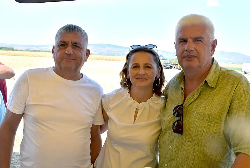 ODRŽANI DANI POLJA NA IMANJU OBITELJI KMETIĆ U ALILOVCIMA: I u ekstremnim uvijetima hibrid kukuruza Dekalba daje rekordne prinose