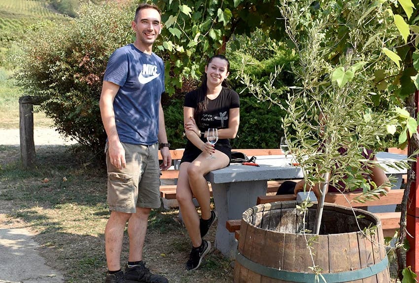 VOLONTERI U BERBI VINOGRADA OBITELJI SONTACCHI IZ KUTJEVA: Suradnja koja traje deset godina