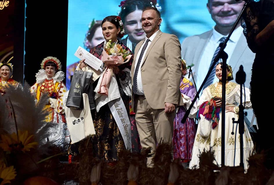 Za najgizdaviju Šokicu na prvoj večeri Zlatnih žica Slavonije izabrana Mila Grace Norris iz Habjanovaca - Osječko-baranjske županije