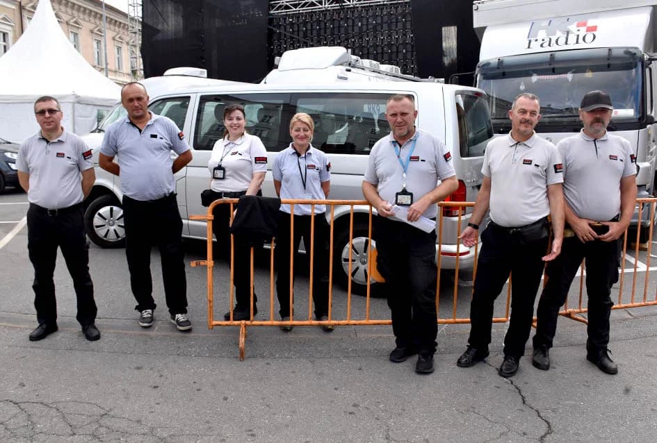 Festivalska povorka uljepšala ulice grada Požege i osvojila srca brojne publike