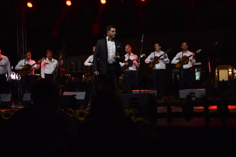 Tamburaši D mol iz županjskog kraja pobjednici polufinalne večeri festivala