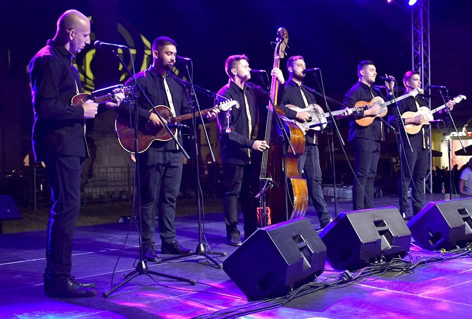 Tamburaši D mol iz županjskog kraja pobjednici polufinalne večeri festivala