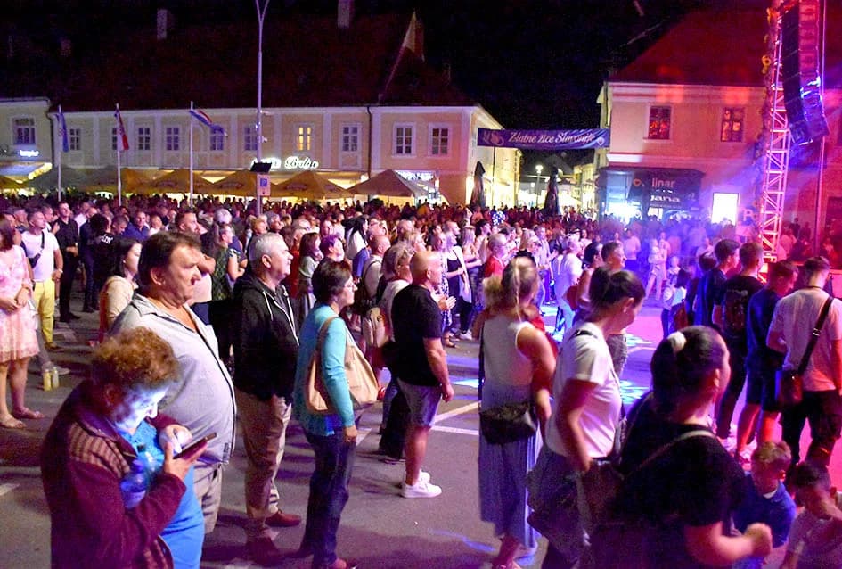 Tamburaši D mol iz županjskog kraja pobjednici polufinalne večeri festivala