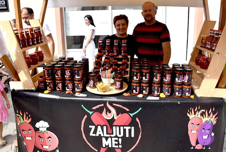 Uz Festivalski sajam i Dječje glazbeno natjecanje Zlatni mikrofon u požeškoj Pešačkoj zoni