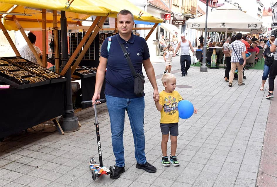 Uz Festivalski sajam i Dječje glazbeno natjecanje Zlatni mikrofon u požeškoj Pešačkoj zoni