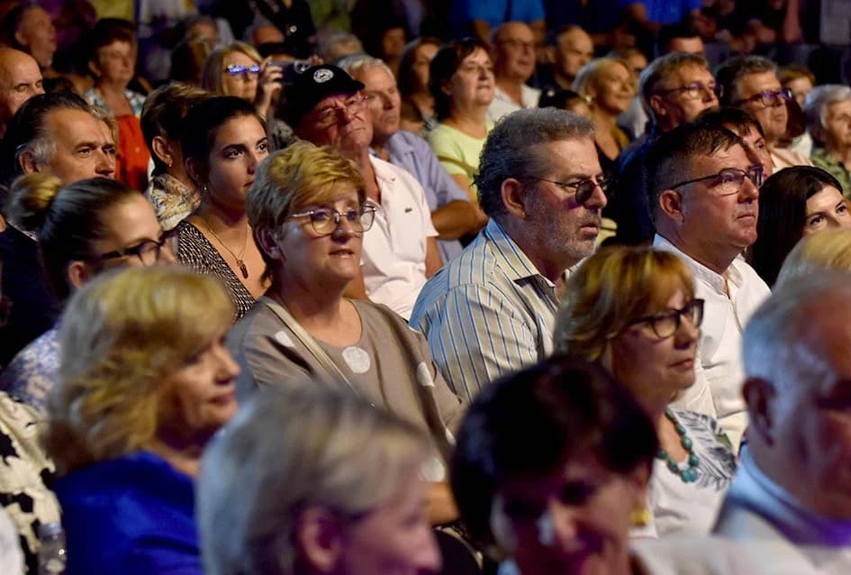 Uz brojne izvođače, tamburaške hitove i nezaboravne melodije nezaboravna večer u čast bogatom glazbenom stvaralaštvu Veljka Valentina Škorvage