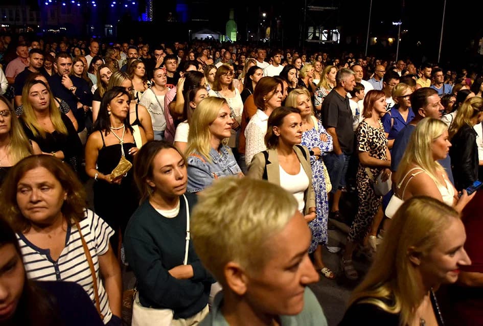 Uz brojne izvođače, tamburaške hitove i nezaboravne melodije nezaboravna večer u čast bogatom glazbenom stvaralaštvu Veljka Valentina Škorvage