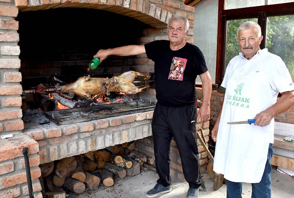 FESTIVALSKO  DRUŽENJE SA VINSKIM KARDINALOM: Nastavljena dugogodišnja tradiciJa