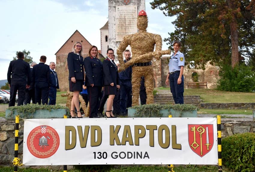 [FOTOGALERIJA] Vatrogasci Kaptola aktivni 130 godina, dobili najviše odličje, a Antun Kotrla i Zdravko Sadilek su odlikovani