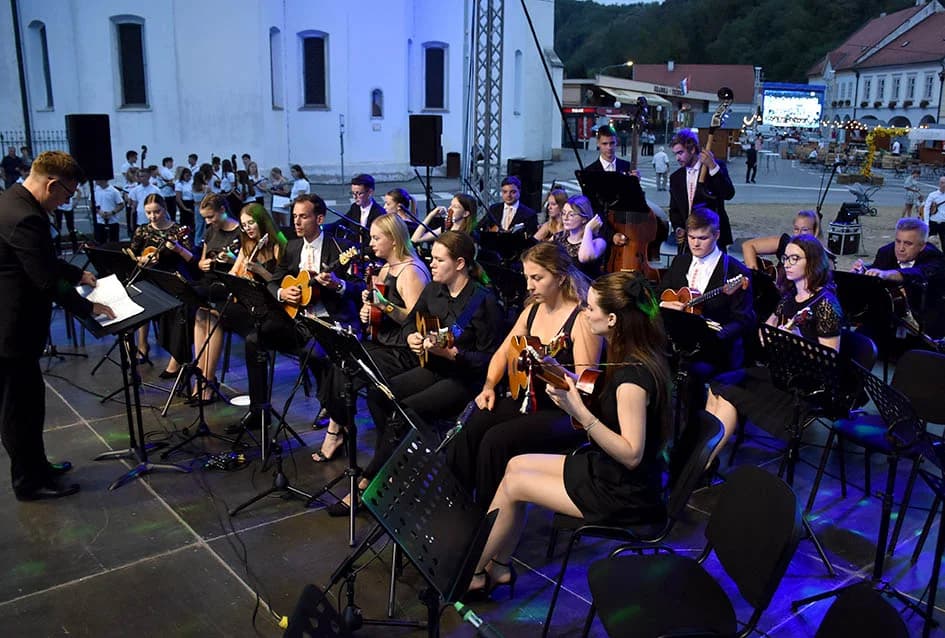 Završne večer festivala Zlatne žice Slavonije 2022.