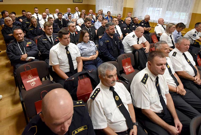 [FOTOGALERIJA] Vatrogasci Kaptola aktivni 130 godina, dobili najviše odličje, a Antun Kotrla i Zdravko Sadilek su odlikovani