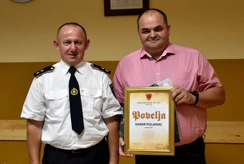 [FOTOGALERIJA] Vatrogasci Kaptola aktivni 130 godina, dobili najviše odličje, a Antun Kotrla i Zdravko Sadilek su odlikovani