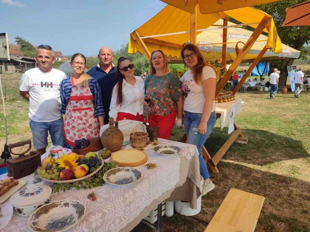 POHOD OKO DILJA: Planinari Sokolovca obišli Sovsko jezero i 6. Iššijadu u Ruševu