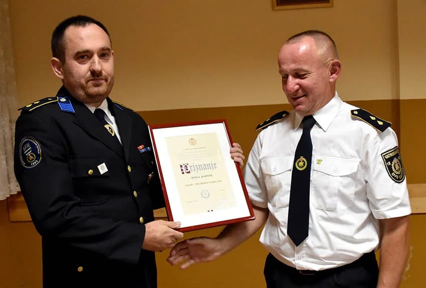 [FOTOGALERIJA] Vatrogasci Kaptola aktivni 130 godina, dobili najviše odličje, a Antun Kotrla i Zdravko Sadilek su odlikovani