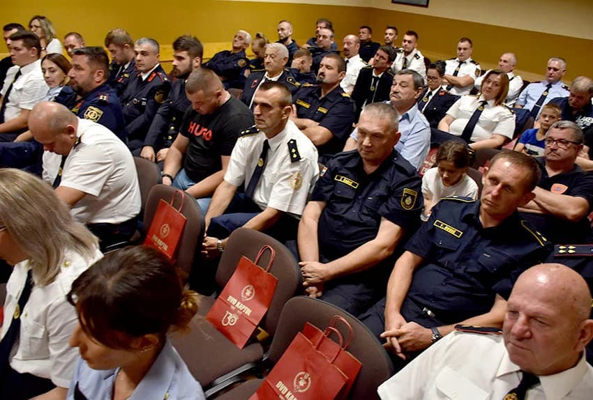 [FOTOGALERIJA] Vatrogasci Kaptola aktivni 130 godina, dobili najviše odličje, a Antun Kotrla i Zdravko Sadilek su odlikovani