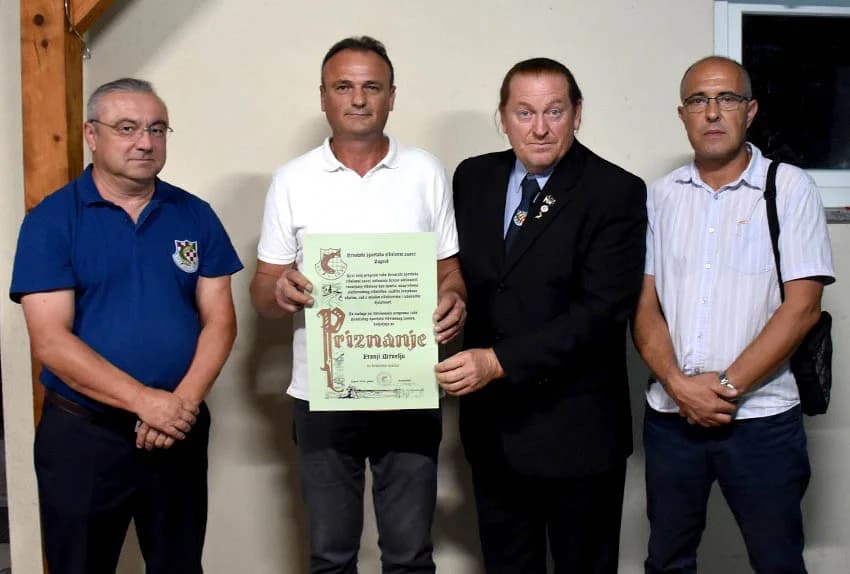 TRI DESETLJEĆA RADA: Ribiči ŠRD Požega uz jubilej primili plakete Hrvatskog i Županijskog ribolovnog saveza