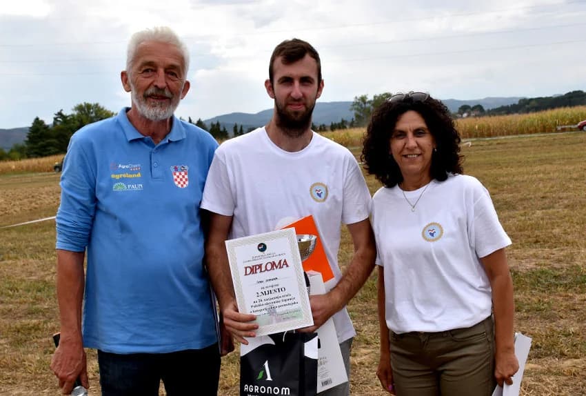 Mijo Samaržija i Patrik Pilaš pobjednici na Županijskom natjecanju u oranju