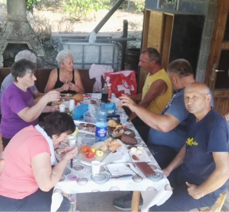 ZKUD “RAMA“: Berba grožđa u vinogadu predsjednika Jure Vidakušića