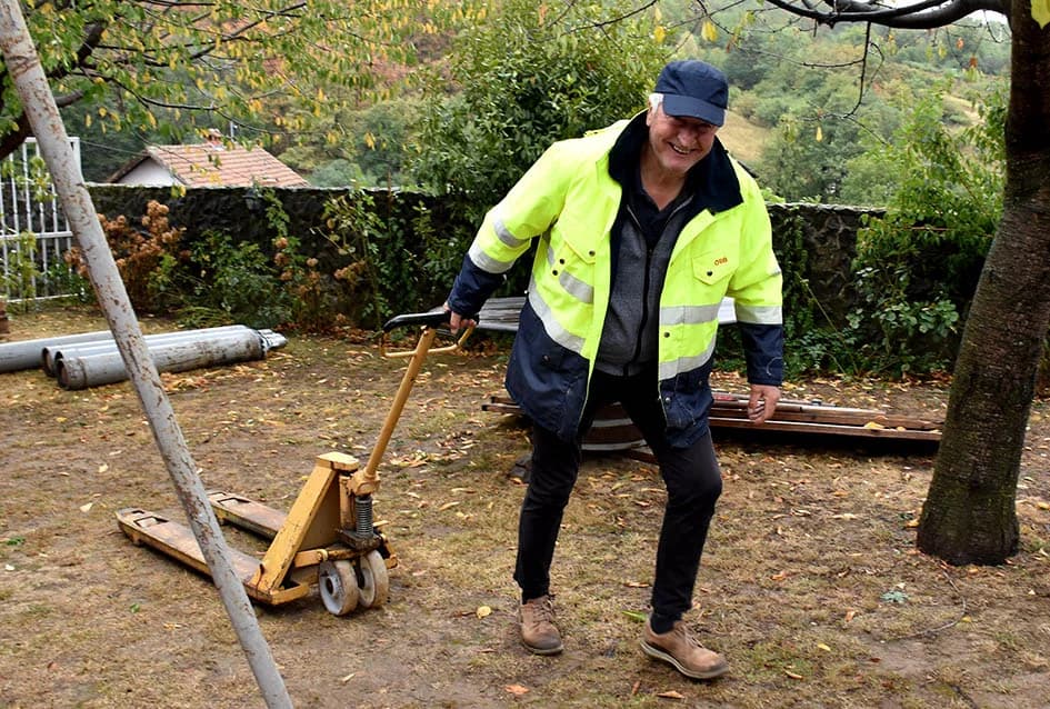 VINOGRADARSTVO I PODRUMARSTVO MIHALJ IZ KUTJEVA: Punjenje vina društveni događaj