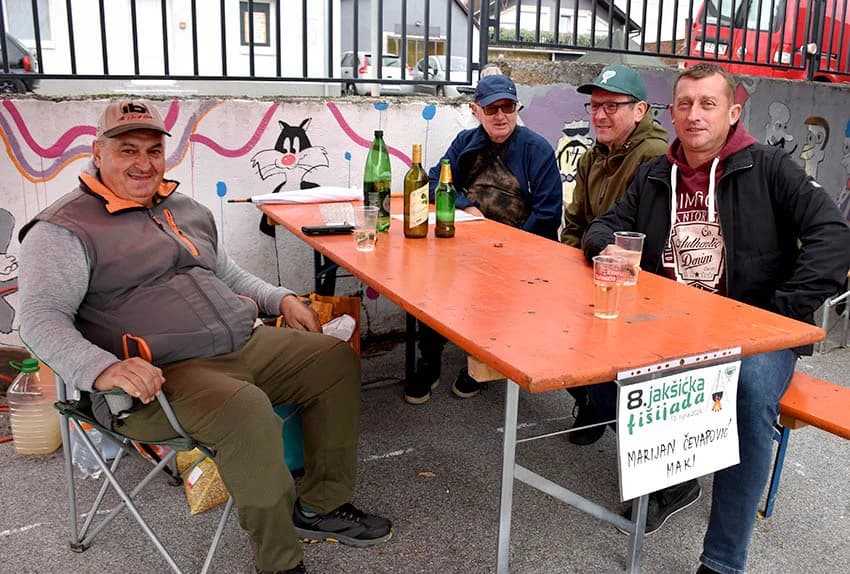 ODRŽANA TRADICIONALNA 8. JAKŠIĆKA FIŠIJADA: Jakšićki ribiči skuhali najbolji fiš