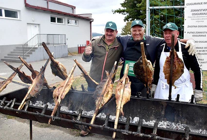 ODRŽANA TRADICIONALNA 8. JAKŠIĆKA FIŠIJADA: Jakšićki ribiči skuhali najbolji fiš