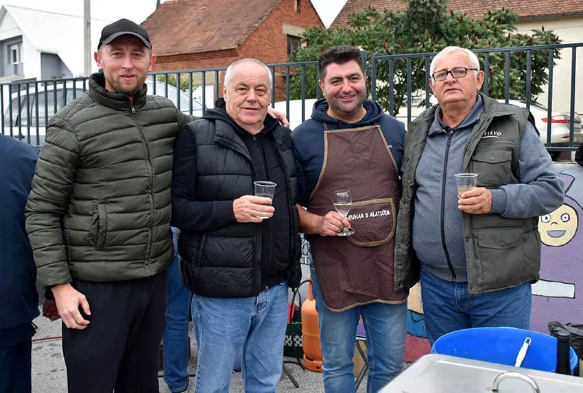 ODRŽANA TRADICIONALNA 8. JAKŠIĆKA FIŠIJADA: Jakšićki ribiči skuhali najbolji fiš