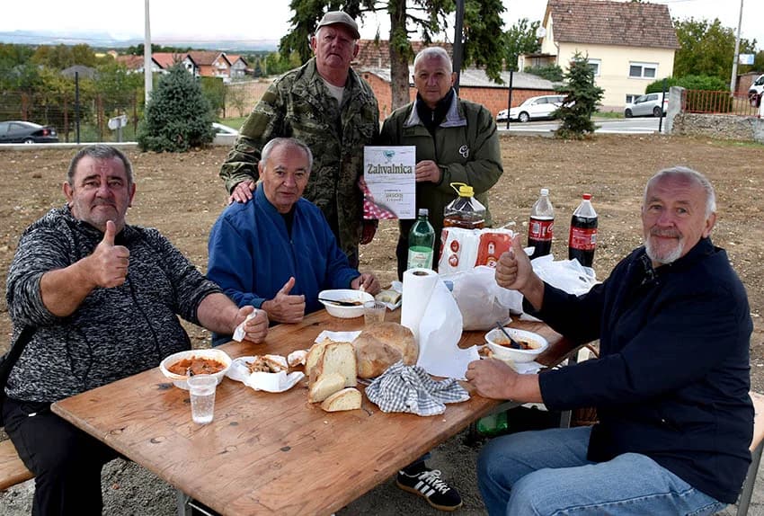 ODRŽANA TRADICIONALNA 8. JAKŠIĆKA FIŠIJADA: Jakšićki ribiči skuhali najbolji fiš