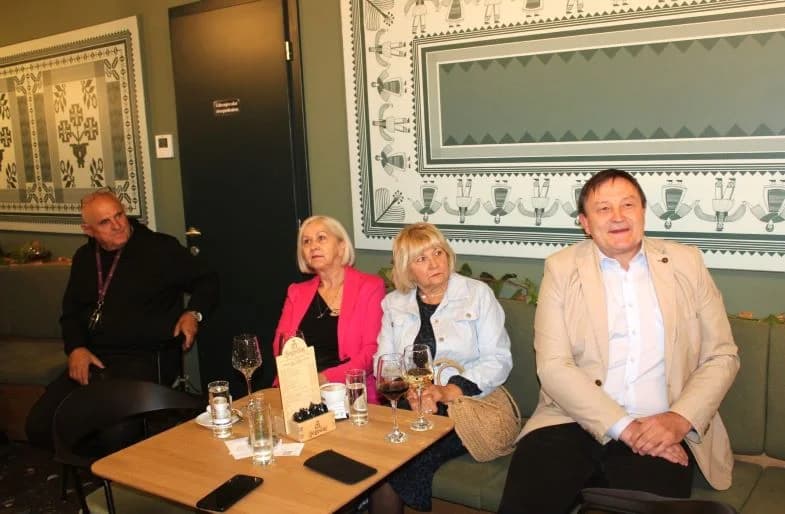 Održana nezaboravna večer vina i poezije