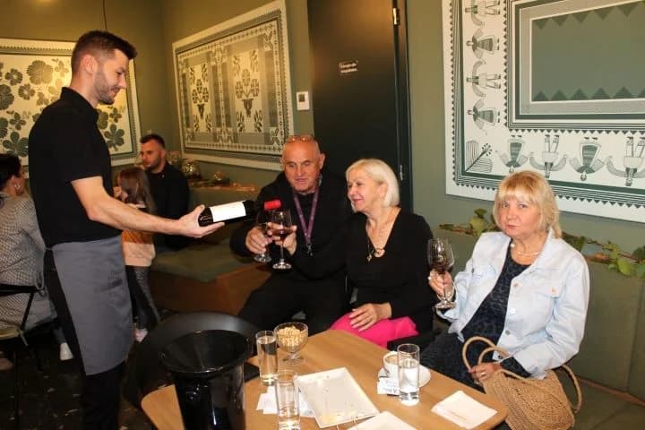 Održana nezaboravna večer vina i poezije